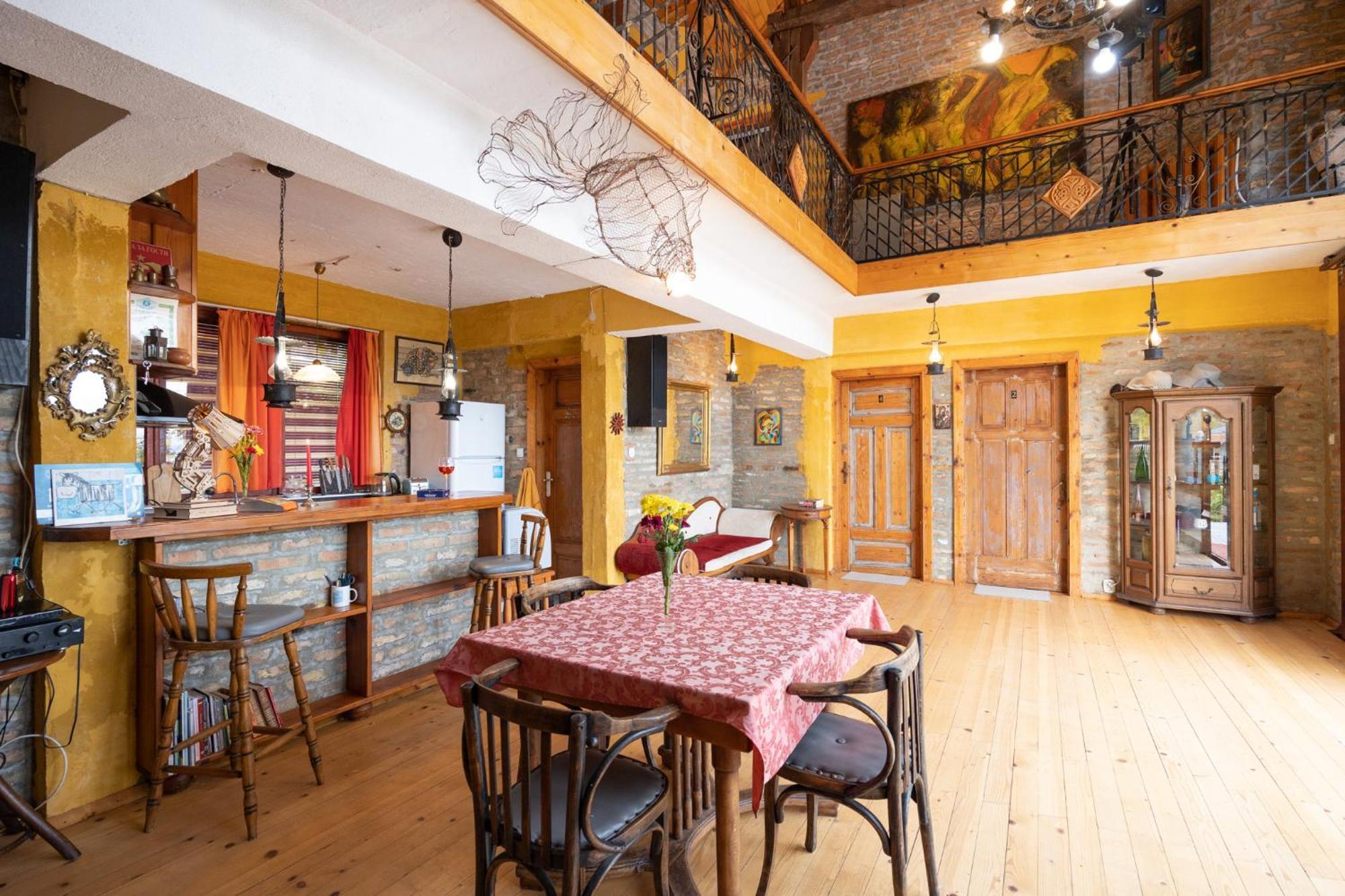 Casa De Artes Guest House Балчик Экстерьер фото